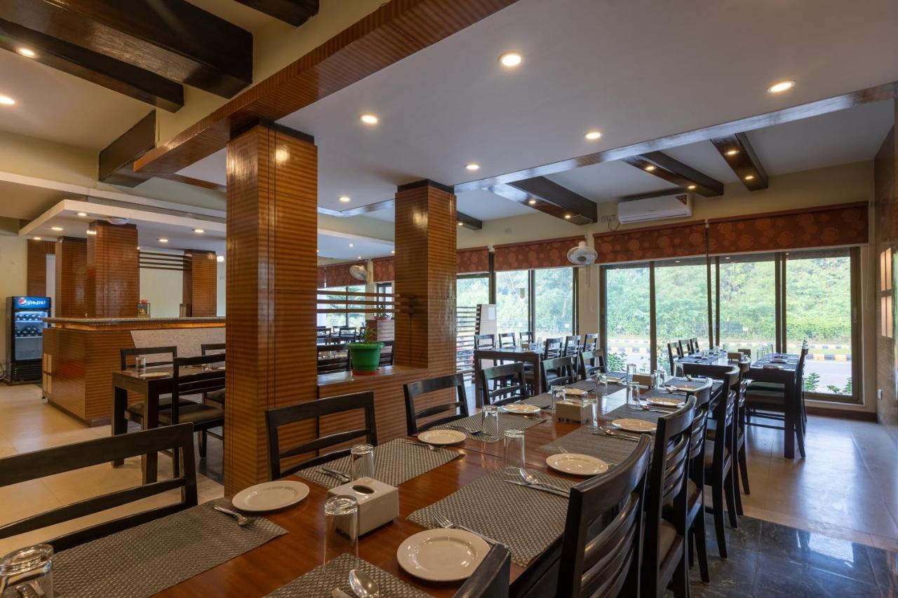 Hotel Peaceland Lumbini ภายนอก รูปภาพ