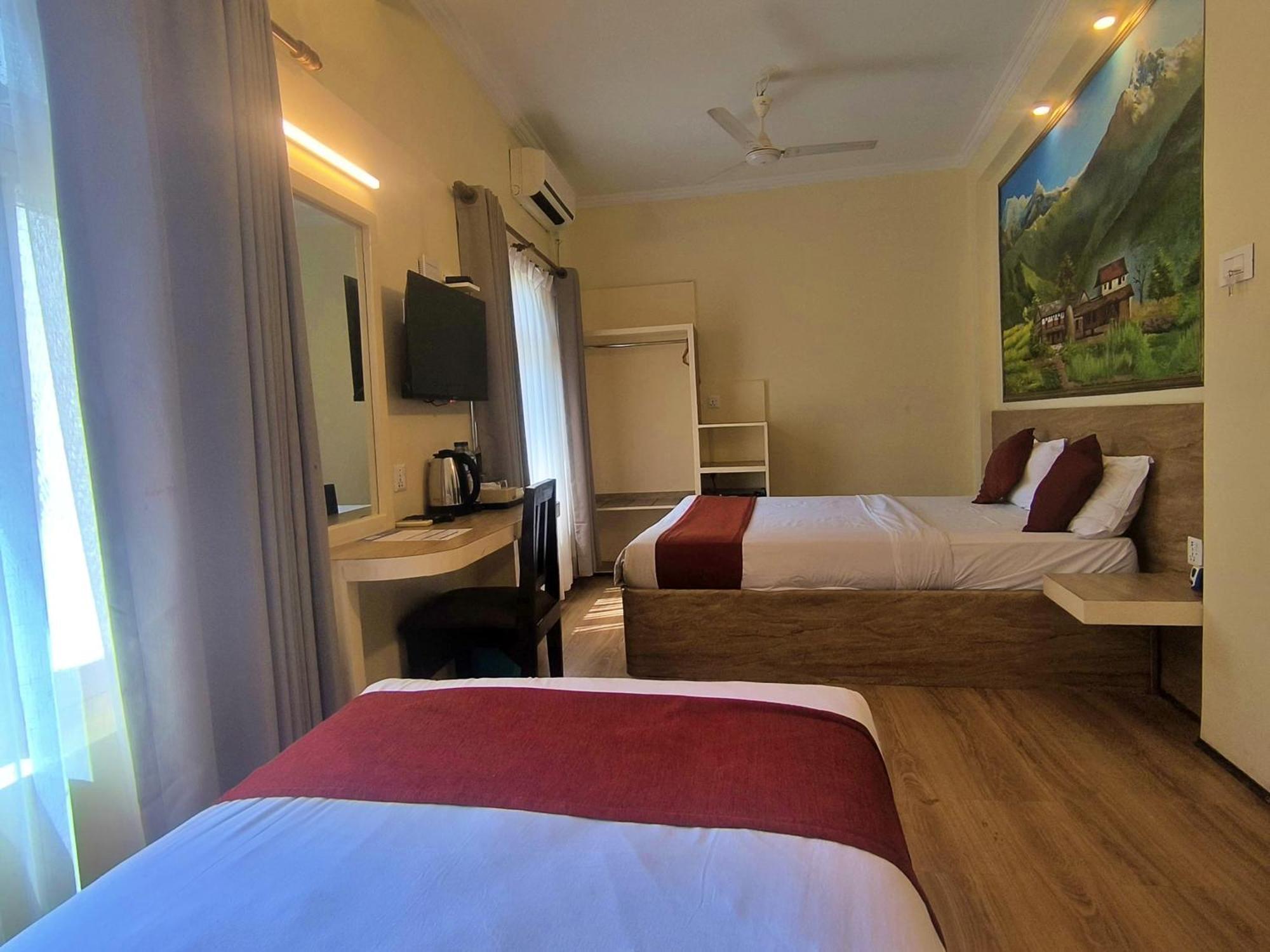 Hotel Peaceland Lumbini ภายนอก รูปภาพ