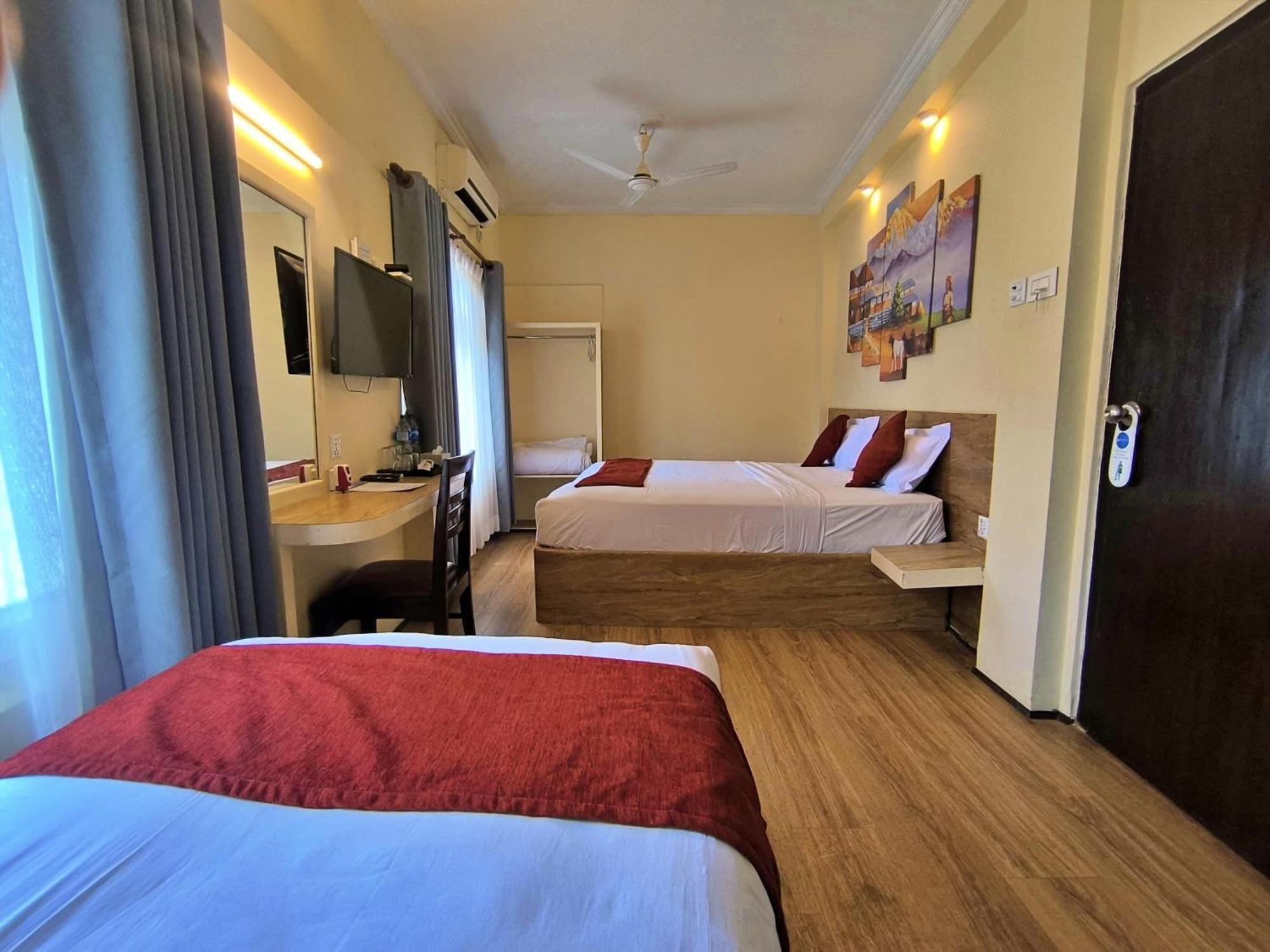 Hotel Peaceland Lumbini ภายนอก รูปภาพ