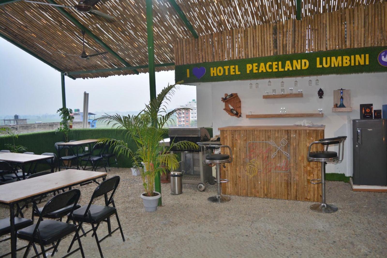 Hotel Peaceland Lumbini ภายนอก รูปภาพ
